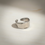 Load image into Gallery viewer, Adjustable stainless steel hammered ring

