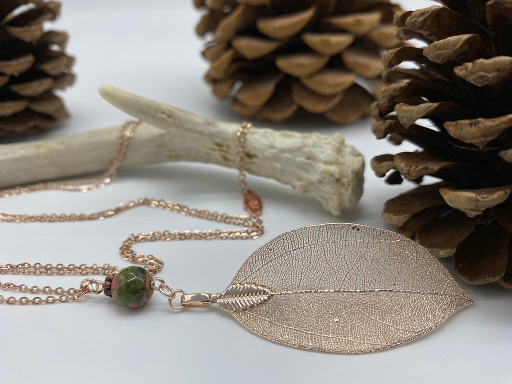 Long real leaf necklace with semi-precious stones, available in gold, silver, rose gold. 