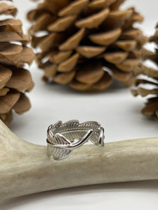Waterproof stainless steel adjustable feather ring fits sizes 7-9